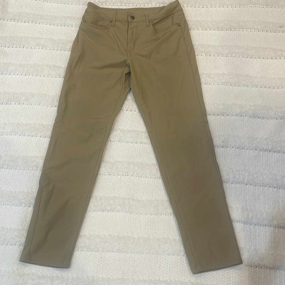 American Eagle active flex khaki Chino athletic pants men’s size 29X 32